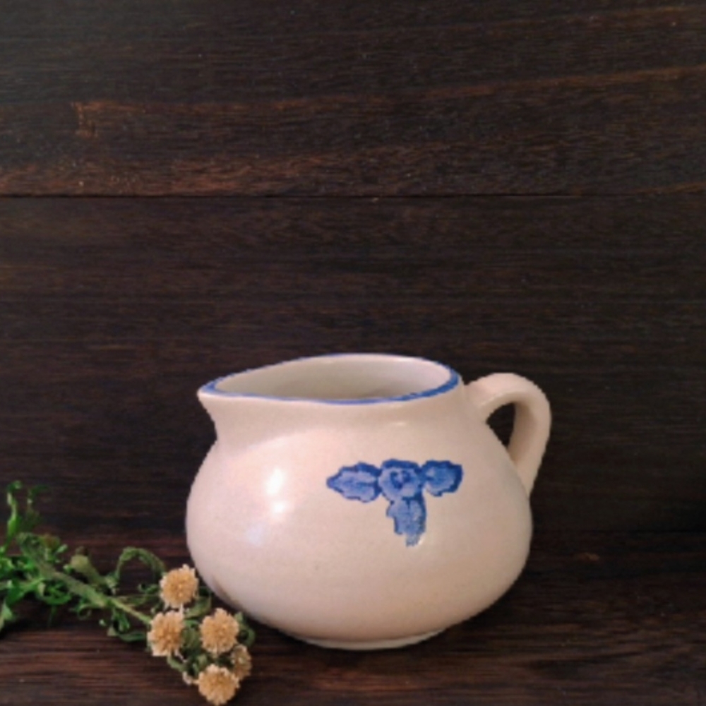 Pfaltzgraff Blue and Cream Ceramic Collection with Traditional Craftsmanship